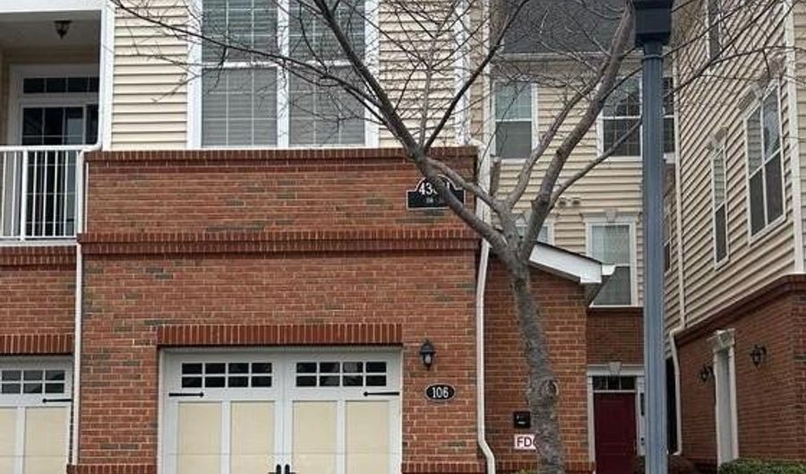 43031 FOXTRAIL WOODS Ter 106, Ashburn, VA 20148 - 3 Beds, 3 Bath