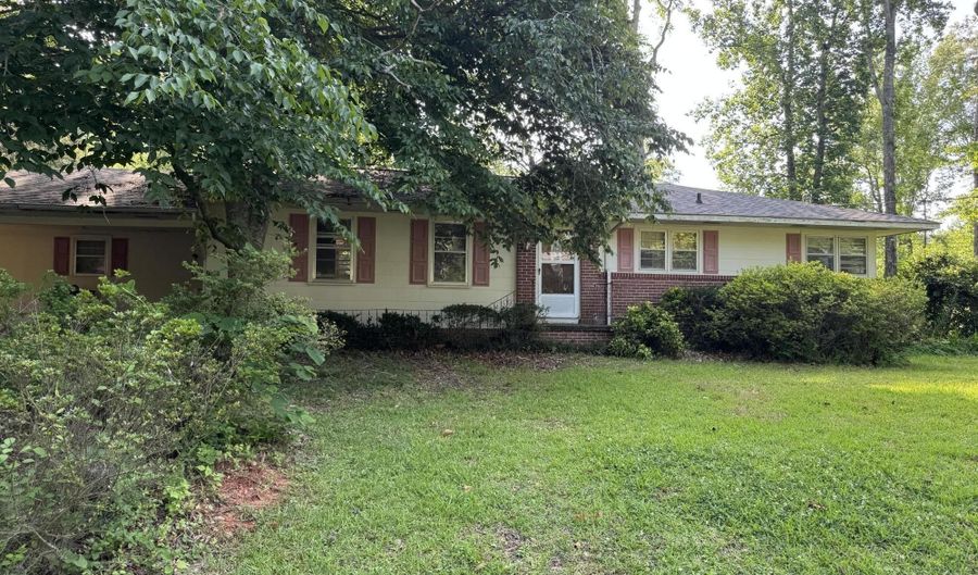 1950 Hillabee Park Ave, Alexander City, AL 35010 - 2 Beds, 2 Bath
