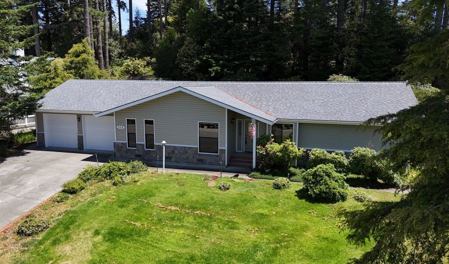 936 HELEN Ln, Brookings, OR 97415 - 3 Beds, 2 Bath