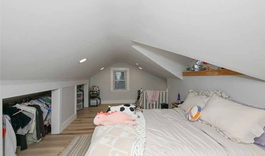 4135 State Park Dr, Akron, OH 44319 - 2 Beds, 2 Bath