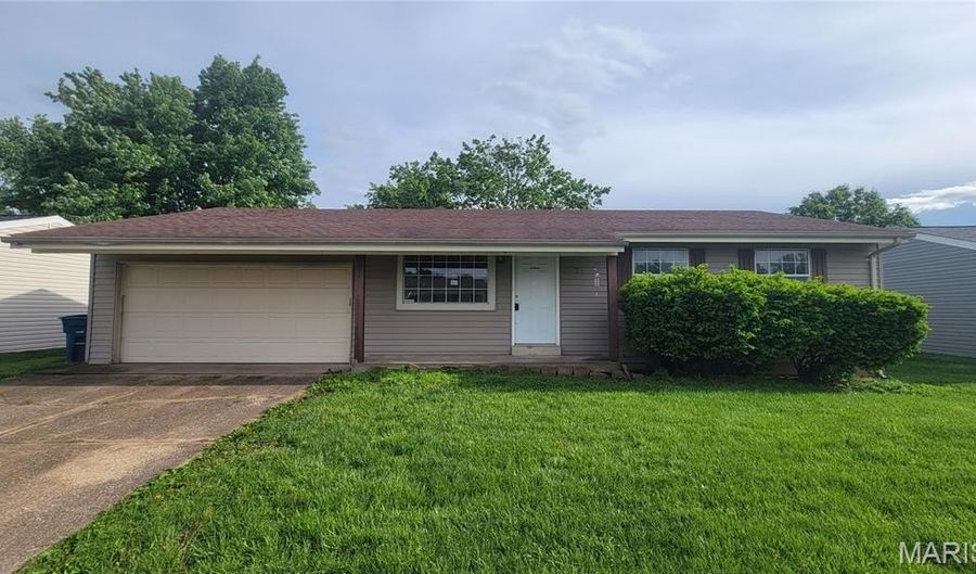 2811 Vineyard Dr, Arnold, MO 63010 - 3 Beds, 2 Bath