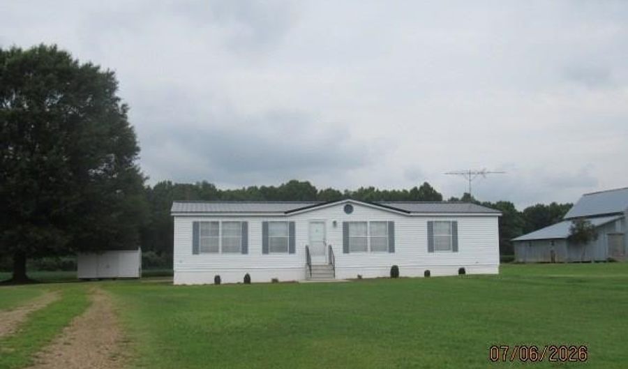 409 MOORE TOWN Rd, Ahoskie, NC 27910 - 3 Beds, 2 Bath