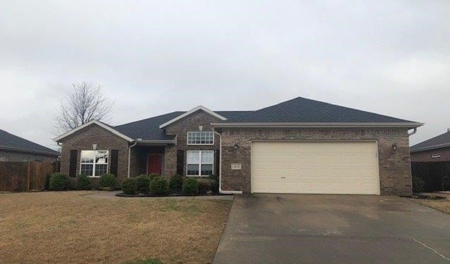 1910 SW Aspen St, Bentonville, AR 72713 - 3 Beds, 2 Bath