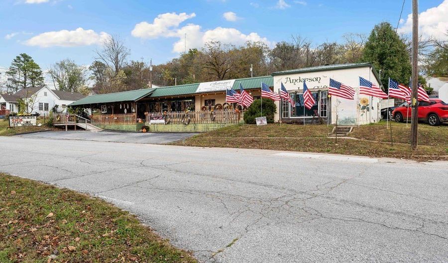 102 N Walnut St, Anderson, MO 64831 - 0 Beds, 0 Bath