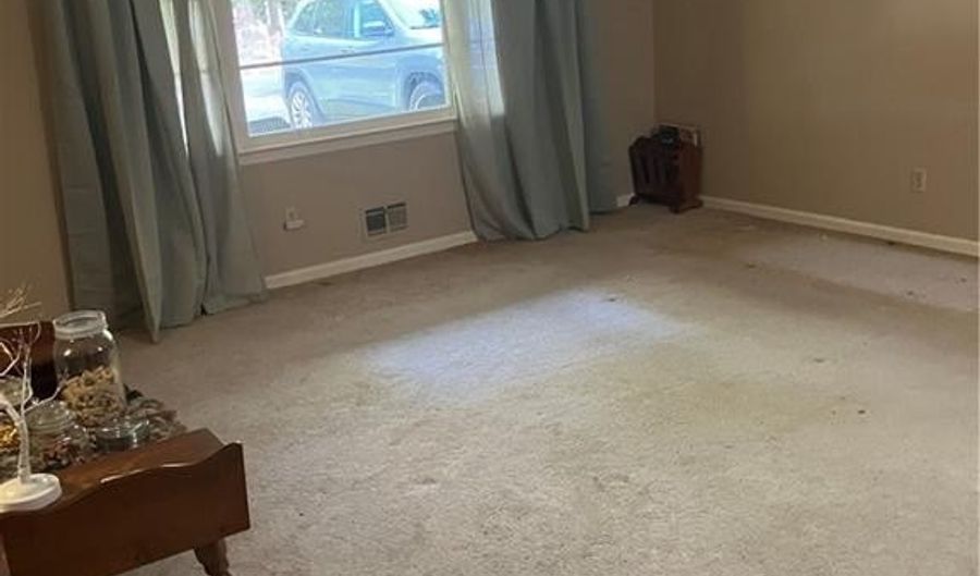 4980 Forest Ave NW, Acworth, GA 30101 - 3 Beds, 2 Bath