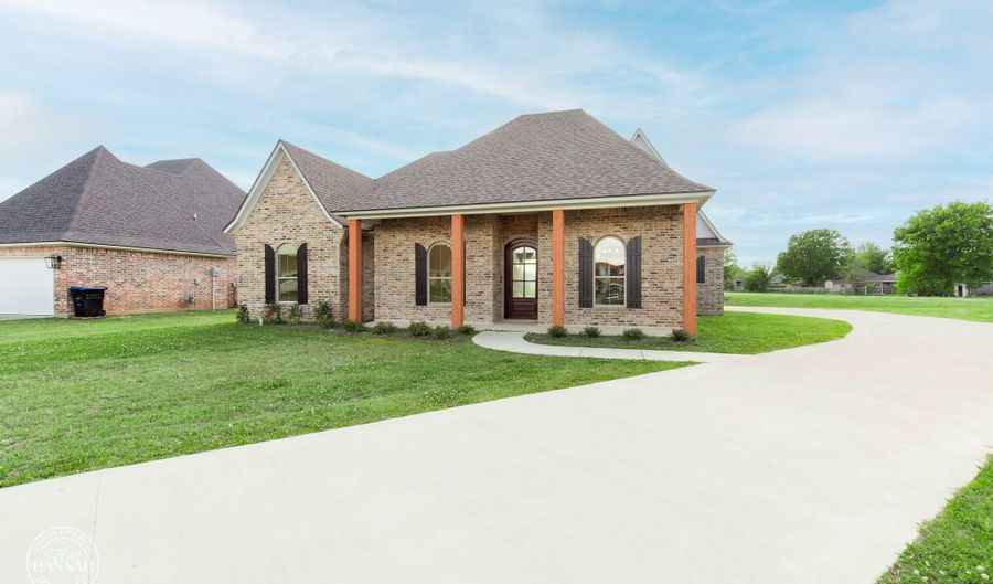 319 Newport, Benton, LA 71006 - 4 Beds, 3 Bath