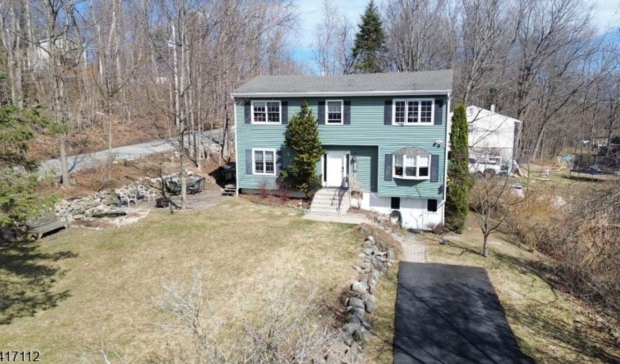 405 Cherry Ridge Rd, Alloway, NJ 07422 - 3 Beds, 3 Bath