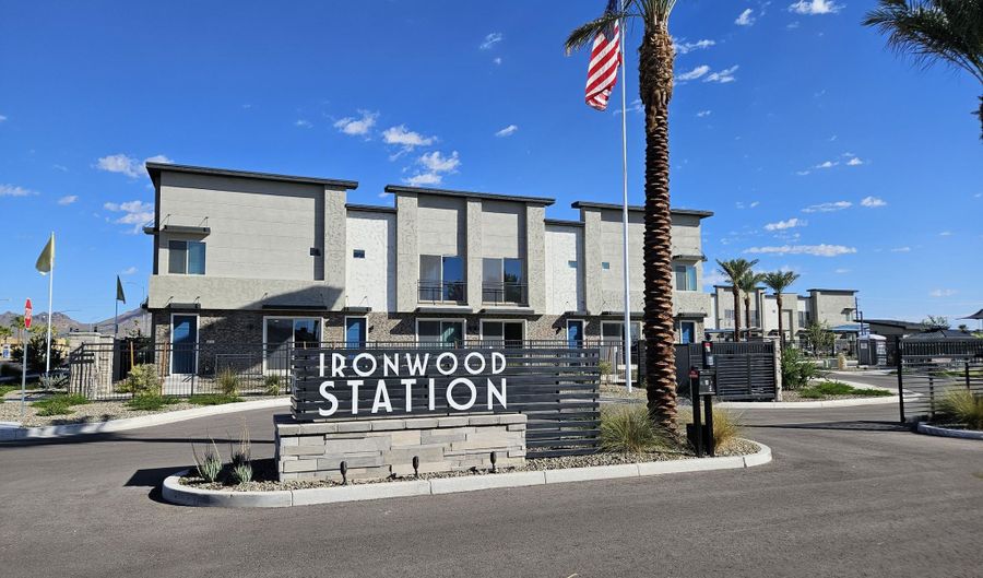 651 N Ironwood Dr 1, Apache Junction, AZ 85120 - 3 Beds, 2 Bath