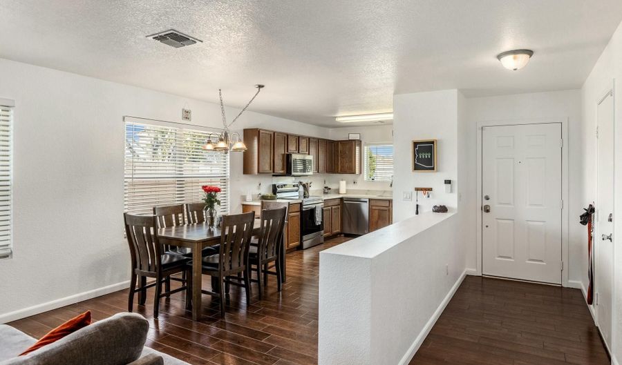 601 E BANELLI Pl, Chandler, AZ 85286 - 3 Beds, 2 Bath