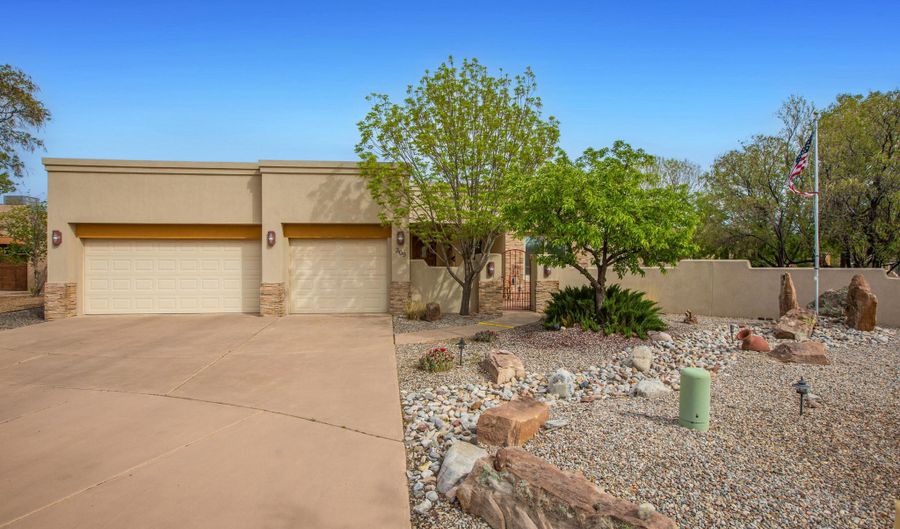 309 Plaza Muchomas, Bernalillo, NM 87004 - 3 Beds, 3 Bath