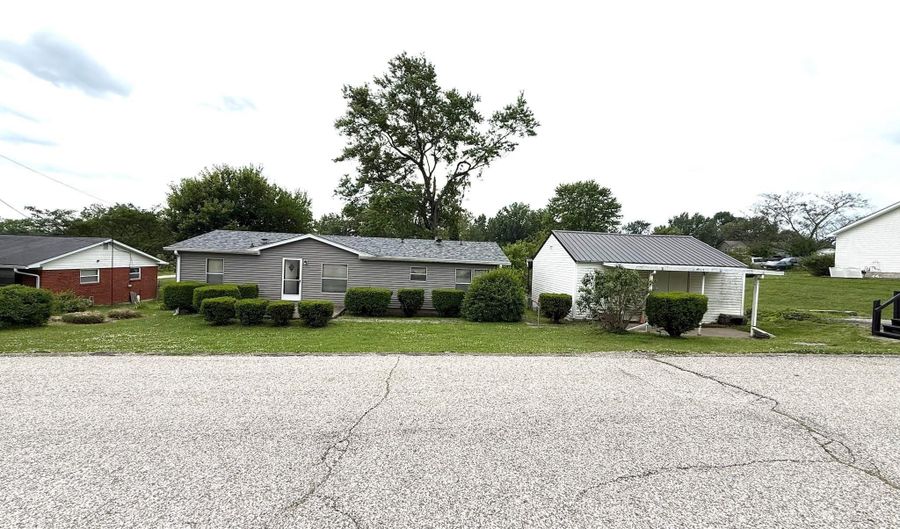 1804 32nd St, Bedford, IN 47421 - 3 Beds, 2 Bath