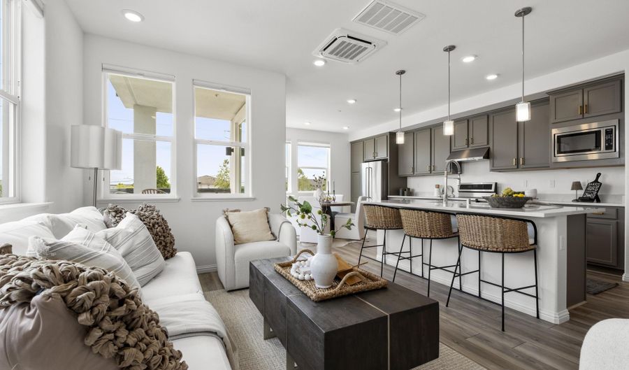 2818 Fifth St, Alameda, CA 94501 - 2 Beds, 2 Bath