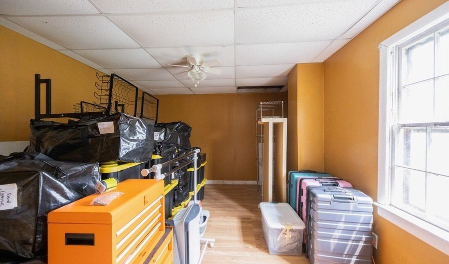 246 Park St, Attleboro, MA 02703 - 3 Beds, 2 Bath