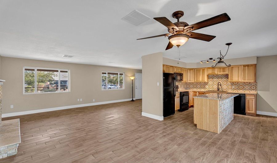 12628 W ILLINI St, Avondale, AZ 85323 - 3 Beds, 2 Bath