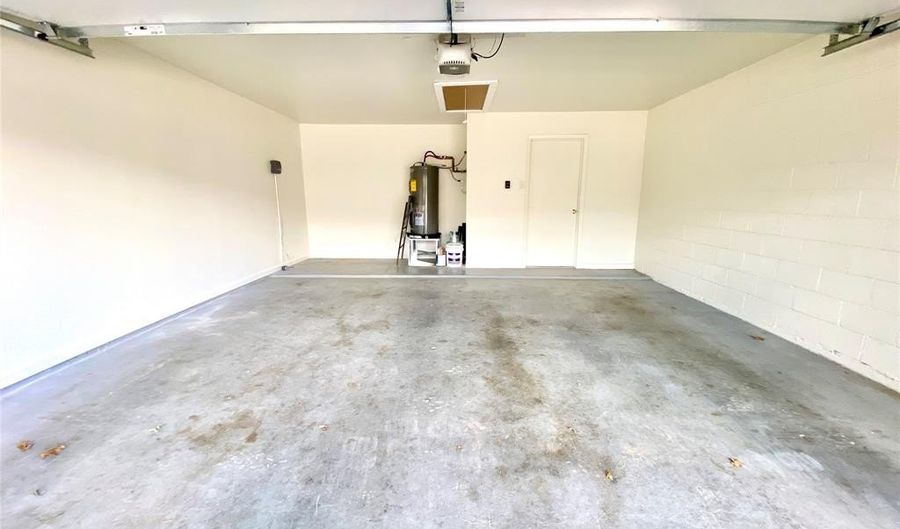 29 Crossroads Dr, Abilene, TX 79605 - 2 Beds, 1 Bath