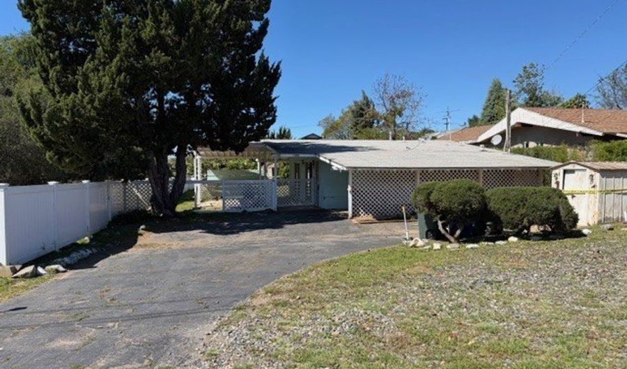 1006 N Orange, Fallbrook, CA 92028 - 2 Beds, 1 Bath