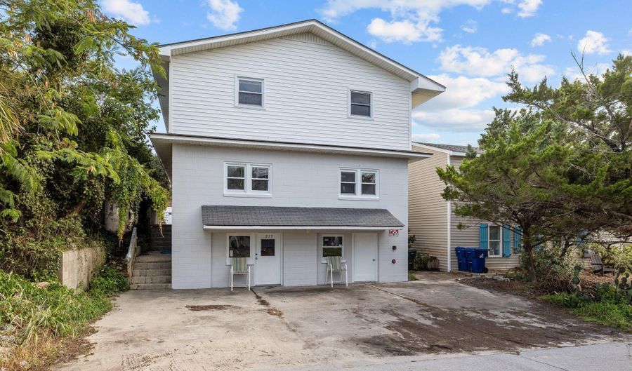 217 W Atlantic Blvd, Atlantic Beach, NC 28512 - 4 Beds, 0 Bath