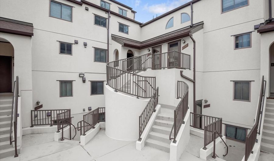 8908 BATTERY Pl #5, Bethesda, MD 20814 - 1 Beds, 1 Bath