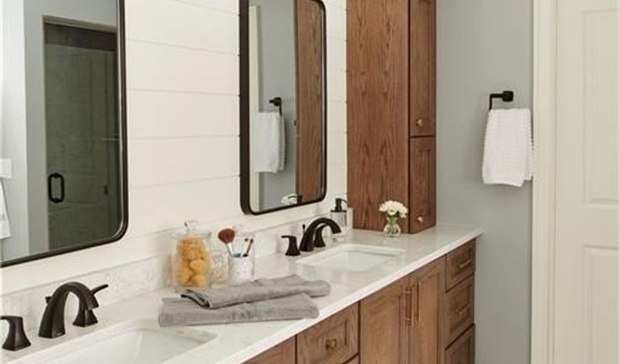 01 Sanctuary Ln, North Kingstown, RI 02852 - 4 Beds, 4 Bath