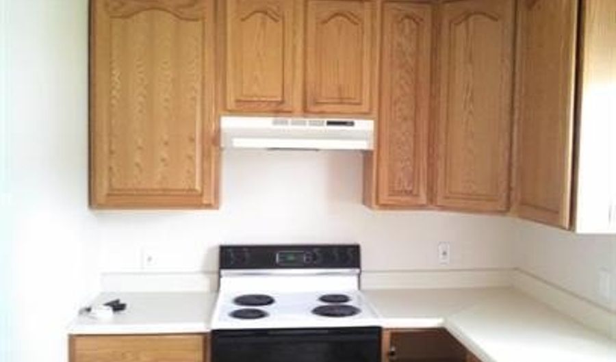 314 E University Ave, Ada, OH 45810 - 4 Beds, 2 Bath