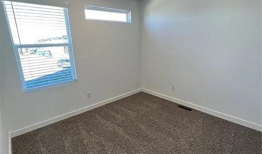 1040 Boardwalk Ave, Bentonville, AR 72713 - 3 Beds, 2 Bath