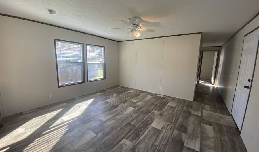 411 S. Grover Ave 61, Alma, MI 48801 - 3 Beds, 2 Bath