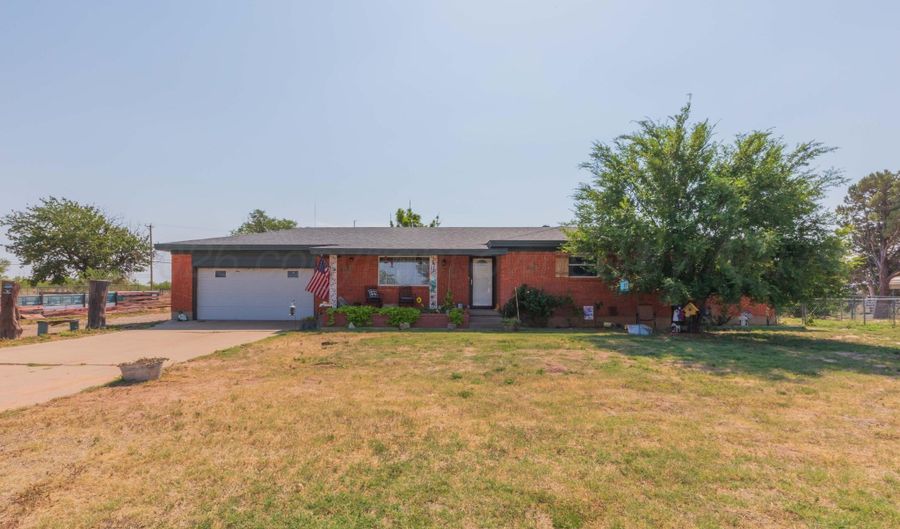 203 ROLLING Trl, Amarillo, TX 79108 - 3 Beds, 2 Bath