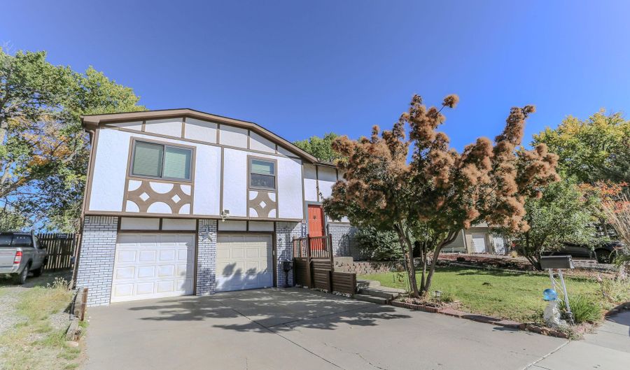 910 MOUNTAIN VIEW Dr, Aztec, NM 87410 - 4 Beds, 3 Bath