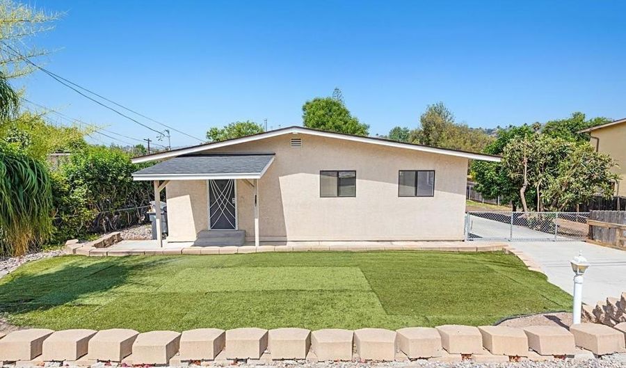 3976 N Granada Ave, Spring Valley, CA 91977 - 2 Beds, 1 Bath