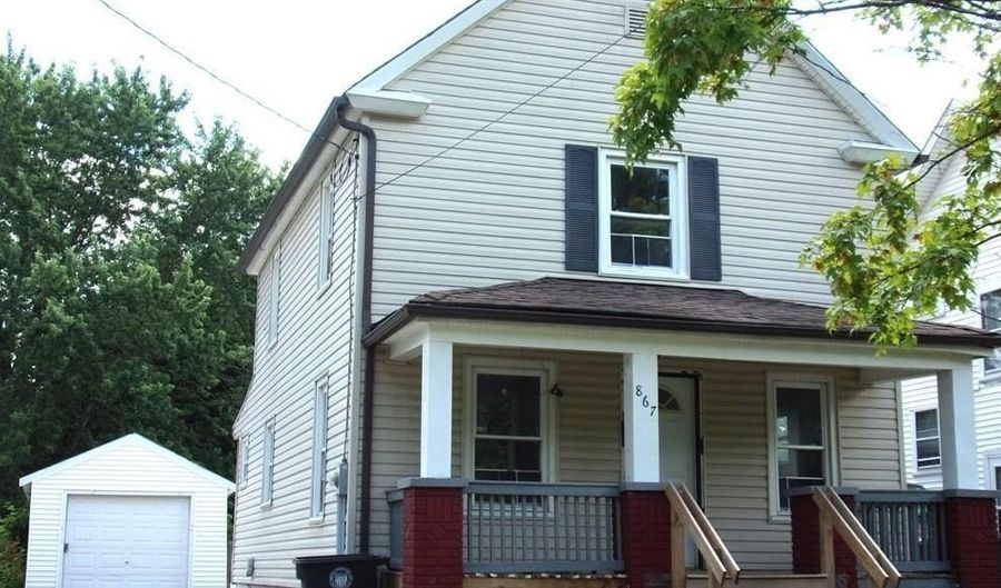 867 Kling St, Akron, OH 44311 - 2 Beds, 2 Bath
