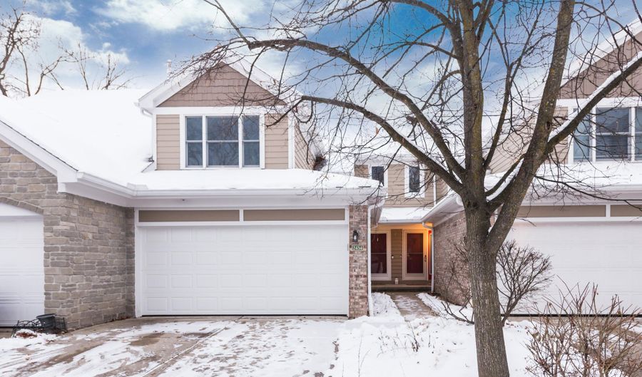 2434 Mulberry Ct, Ann Arbor, MI 48104 - 2 Beds, 2 Bath