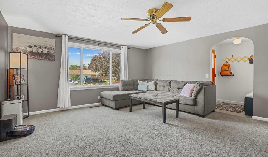 609 W 21st St, Burley, ID 83318 - 4 Beds, 2 Bath