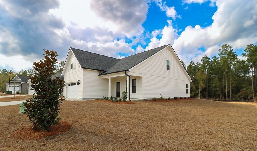193 Meredith Dr, Bainbridge, GA 39819 - 4 Beds, 4 Bath