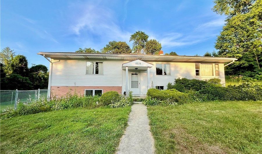 8238 Center Rd, Ashtabula, OH 44004 - 2 Beds, 2 Bath