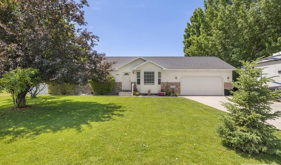 1215 Abbie Rd, Blackfoot, ID 83221 - 4 Beds, 3 Bath
