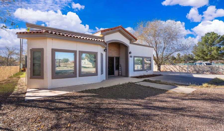 10728 Regina Dr, Socorro, TX 79927 - 4 Beds, 4 Bath