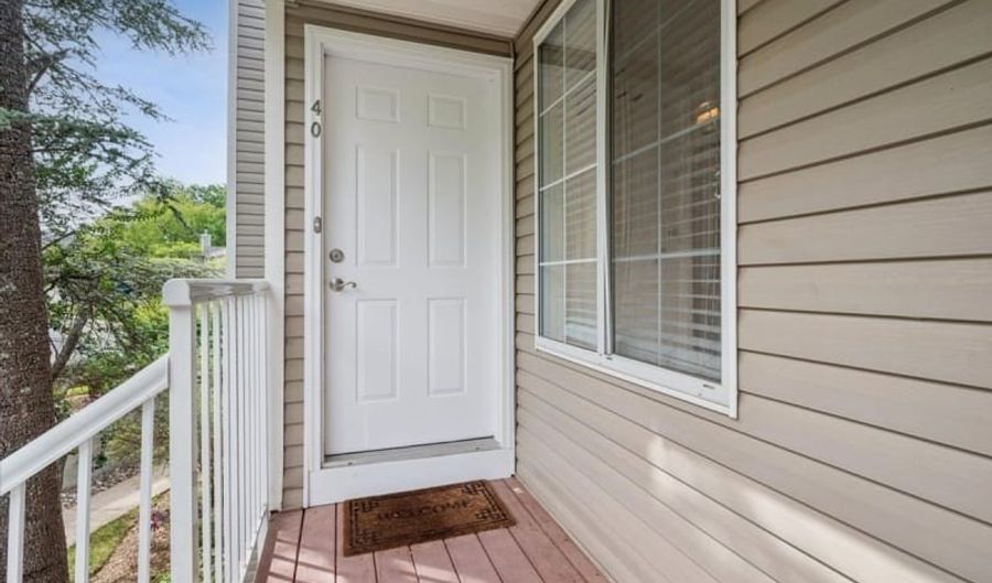 40 Ray Ct, Bedminster, NJ 07921 - 2 Beds, 2 Bath