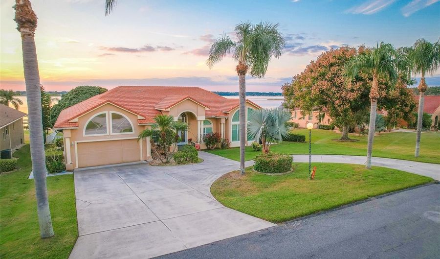 116 RAINTREE Ct, Auburndale, FL 33823 - 3 Beds, 3 Bath