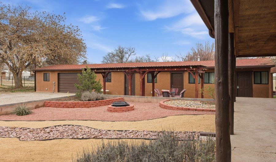 965 W Bosque Loop, Bosque Farms, NM 87068 - 3 Beds, 4 Bath
