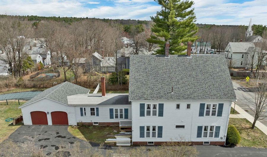 19 Church St, Alton, NH 03809 - 4 Beds, 2 Bath