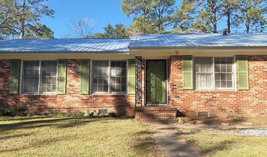 1907 HOMEWOOD Dr, Albany, GA 31707 - 3 Beds, 2 Bath