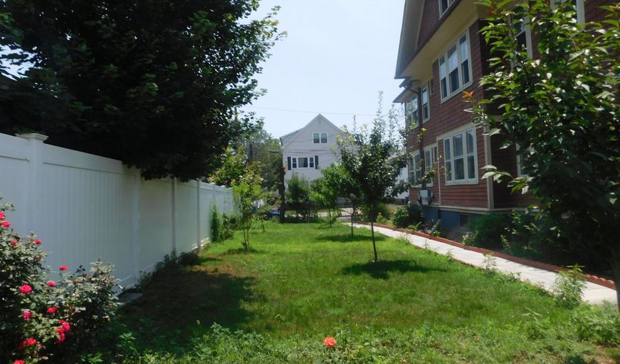 227 Edna Ave 2, Bridgeport, CT 06610 - 2 Beds, 1 Bath