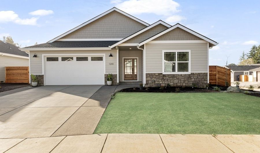 1240 Lighthouse Ln, Brookings, OR 97415 - 3 Beds, 2 Bath