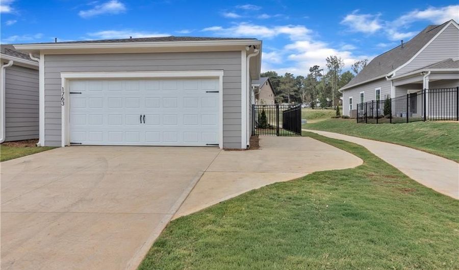 1763 WOODLAND PINES Ln, Auburn, AL 36830 - 3 Beds, 2 Bath