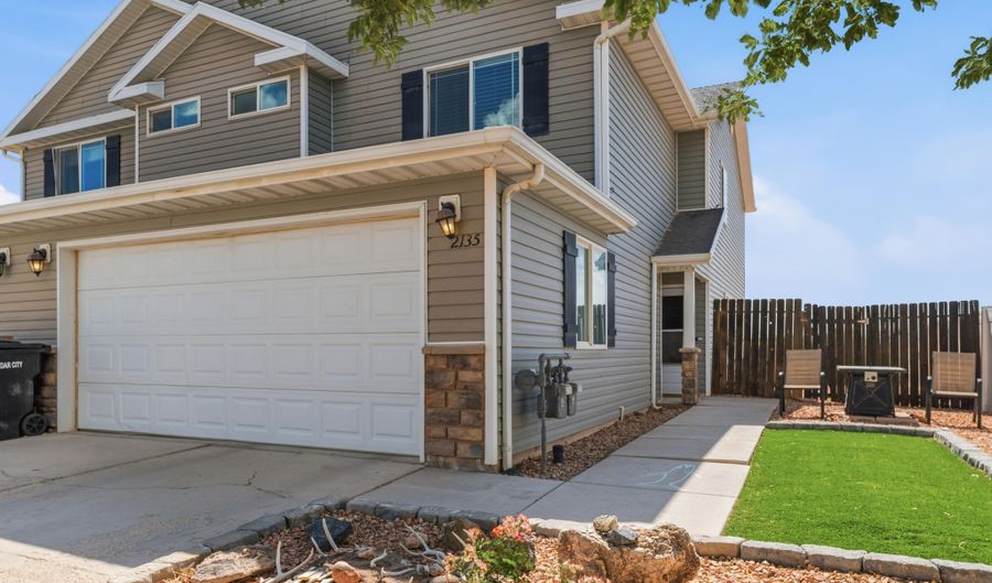 2135 N 550 W, Cedar City, UT 84721 - 3 Beds, 3 Bath