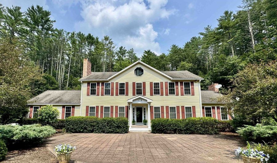 475 Sunrise Ln, Arlington, VT 05250 - 4 Beds, 3 Bath