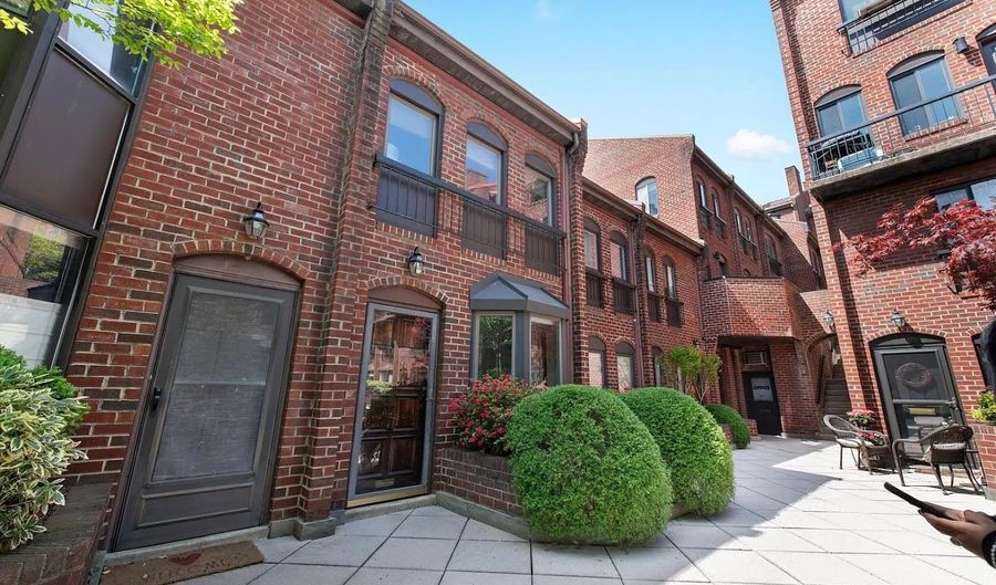 1008 PAPER MILL Ct NW #1008, Washington, DC 20007 - 3 Beds, 2 Bath