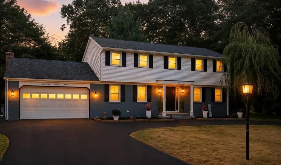 123 Stone Gate Dr, North Kingstown, RI 02852 - 4 Beds, 3 Bath