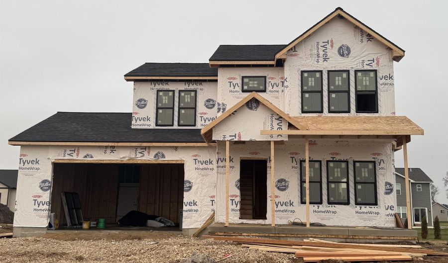 610 Clemens Dr, Arlington, WI 53911 - 3 Beds, 3 Bath