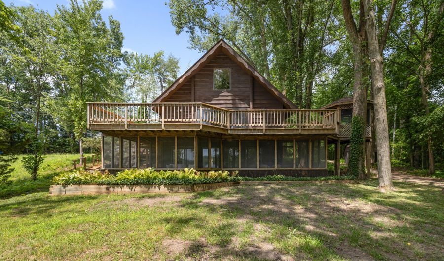 152 32nd St, Allegan, MI 49010 - 4 Beds, 3 Bath